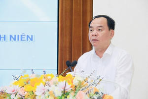 Chủ tịch UBND tỉnh Đồng Nai Võ Tấn Đức đối thoại với thanh niên