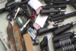 Clip: Thu giữ hàng loạt vũ khí tại nơi ở của một đối tượng khủng bố