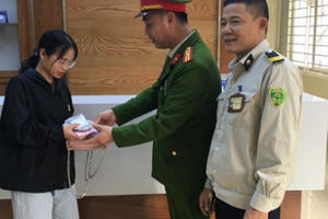 Sinh viên Học viện Báo chí và Tuyên Truyền viết thư cảm ơn Công an quận Hoàn Kiếm