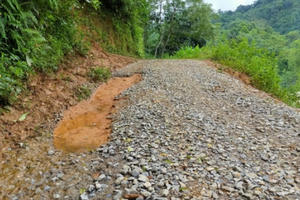 Yêu cầu đơn vị thi công làm lại những đoạn đường kém chất lượng ở Bắc Mê