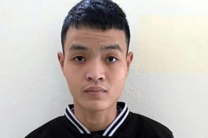 Hà Nội: Bắt khẩn cấp đối tượng giao cấu với bé gái 14 tuổi Hà Nội: Bắt khẩn cấp đối tượng giao cấu với bé gái 14 tuổi