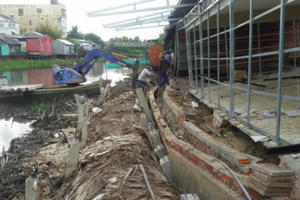 Báo động tình trạng sạt lở đất trong mùa khô tại Cà Mau