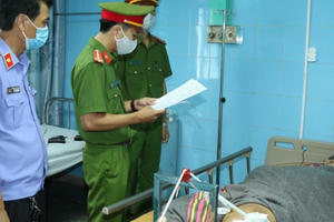 Vụ lật xe thảm khốc ở Quảng Bình khiến 15 người tử vong: Khởi tố bị can đối với lái xe