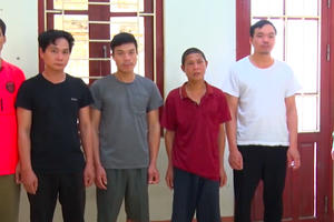 Bắt giữ 6 người đàn ông rảnh rỗi rủ nhau đánh liêng