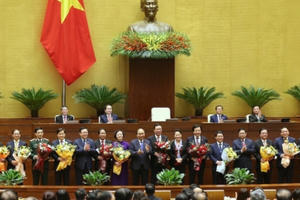 Điểm báo ngày 12/8: Chính phủ mới - Khí thế mới, nỗ lực mới