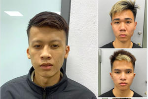 Nhóm thanh niên mang kiếm đuổi đánh người trên phố lúc nửa đêm