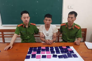 Nghệ An: Bắt "ông trùm" đường dây ma túy liên tỉnh Nghệ An: Bắt "ông trùm" đường dây ma túy liên tỉnh