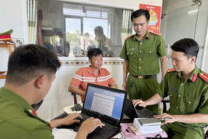 Vì sao Chánh văn phòng huyện Chợ Mới, tỉnh An giang bị khởi tố?