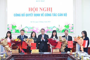 Bộ Tư pháp công bố các quyết định điều động, bổ nhiệm lãnh đạo một số đơn vị