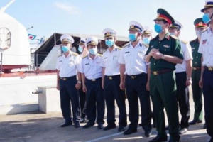 Toàn quân phát huy tinh thần xung kích, đi đầu