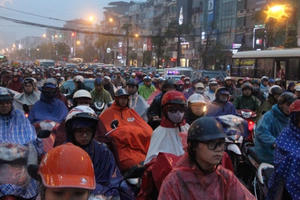 Đêm mai mưa rét bao trùm miền Bắc