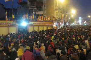 Tắc đường vì dâng sao giải hạn ở chùa Phúc Khánh