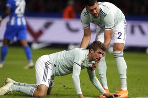 [Clip]: Bayern Munich gục ngã trước Hertha