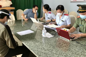 Bị xử phạt còn lên mạng xúc phạm tổ công tác