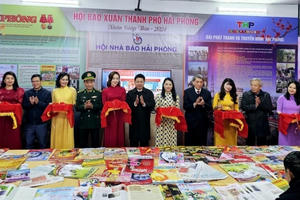 Hải Phòng: Trưng bày gần 100 ấn phẩm báo Xuân Giáp Thìn 2024