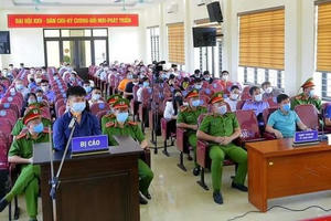 Quảng Ninh: Đối tượng đấm vào mặt trưởng Công an phường lĩnh án Quảng Ninh: Đối tượng đấm vào mặt trưởng Công an phường lĩnh án