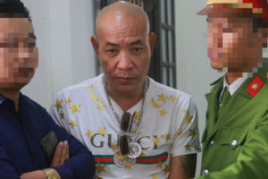 Cỏ dại “giang hồ mạng”