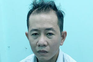 Cãi vã chuyện mái tôn, vác rựa chém hàng xóm đến chết