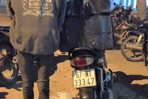 An Giang: Bắt giữ đối tượng vận chuyển thuốc lá ngoại