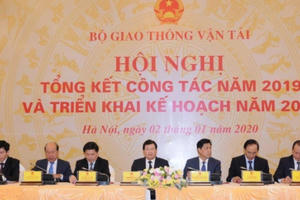 Phó Thủ tướng Trịnh Đình Dũng dự hội nghị triển khai nhiệm vụ của ngành GTVT