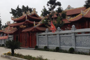 Hoành tráng điện thờ độc nhất vô nhị tại Hà Tĩnh Hoành tráng điện thờ độc nhất vô nhị tại Hà Tĩnh