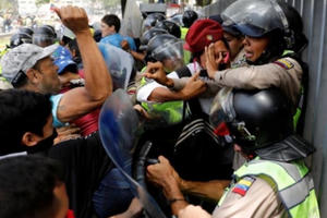 Venezuela: Làn sóng biểu tình chống chính phủ lan rộng