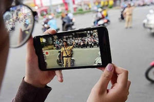 Từ hôm nay dân được ghi âm, ghi hình cảnh sát giao thông