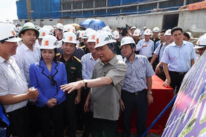 Thủ tướng Nguyễn Xuân Phúc: Hà Nam phát triển nhanh nhưng phải bảo vệ môi trường