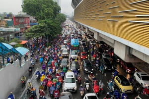 Đoạn đường dài 1km “cõng” đến 7 trường đại học, cao đẳng ở Hà Nội