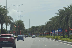 Cờ hoa rợp trời, Quảng Ninh tưng bừng khí thế trước thềm Đại hội XVI Đảng bộ tỉnh