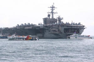 Đô đốc John Aquilino: 'Ủng hộ Việt Nam bảo vệ chủ quyền biển đảo' Đô đốc John Aquilino: 'Ủng hộ Việt Nam bảo vệ chủ quyền biển đảo'