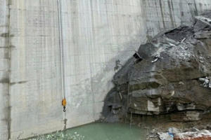 Sập giàn giáo thi công công trình thuỷ điện Đăk Mi 1 khiến 5 người tử vong