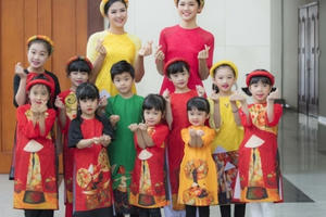 Ngọc Hân, Thanh Tú tham gia Festival nghề truyền thống Huế 2017