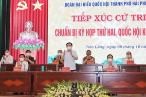 Chủ tịch Quốc hội Vương Đình Huệ tiếp xúc cử tri Hải Phòng
