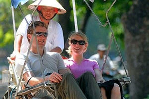 Gỡ nút thắt cấp thị thực để du lịch phát triển