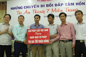 Báo Pháp luật Việt Nam: Hành trình một thập kỷ tri ân để bồi đắp những tâm hồn!