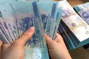 Chốt mức tăng lương tối thiểu vùng năm 2020 là 5,5% Chốt mức tăng lương tối thiểu vùng năm 2020 là 5,5%