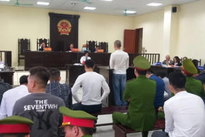 Xét xử vụ "hỗn chiến" tại khu du lịch Hải Tiến: Nhiều bị cáo kêu oan, tố bị dụ cung