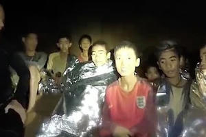 Nguy cơ tiềm ẩn khi đội bóng Thái Lan lặn ra khỏi hang