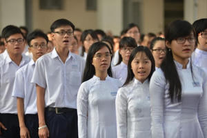 Tiếc gì mà không chờ khai giảng rồi mới học?