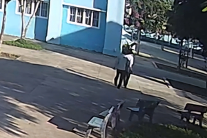 Bộ GD-ĐT yêu cầu xử lý vụ thầy giáo bóp cổ đồng nghiệp ngay trong trường