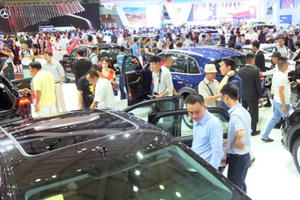 Tiêu thụ ô tô tăng nhẹ trở lại