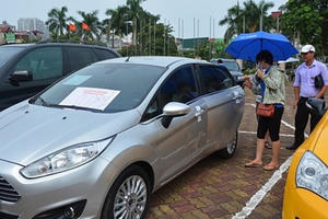 Covid-19: Hãng xe xin giảm thuế phí, tài xe công nghệ khổ sở vì nặng lãi Covid-19: Hãng xe xin giảm thuế phí, tài xe công nghệ khổ sở vì nặng lãi