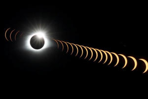 Hình ảnh nhật thực toàn phần trên bầu trời Mỹ