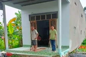 Truy bắt đối tượng thông chốt kiểm dịch, về nhà vác dao chém cán bộ Công an trọng thương