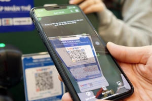 Nhà băng vẫn “dài cổ” chờ giảm phí