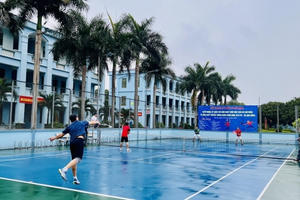 Hấp dẫn, đoàn kết giải Tennis Lữ đoàn 28 mở rộng