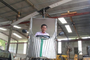 Thợ sửa xe máy xứ Nghệ chế “Máy bay trực thăng” để tham gia chữa cháy rừng