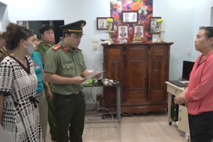 Bắt giữ 2 đối tượng liên quan tổ chức khủng bố 'Chính phủ Quốc gia Việt Nam lâm thời' Bắt giữ 2 đối tượng liên quan tổ chức khủng bố 'Chính phủ Quốc gia Việt Nam lâm thời'