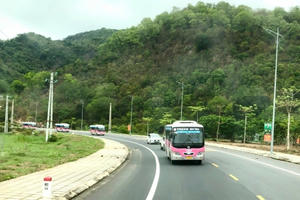 Vận hành thử nghiệm tuyến xe bus trên đảo Cát Bà